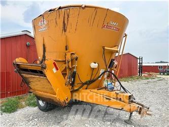 Kuhn 5143 Завантажувачі змішувальних машин