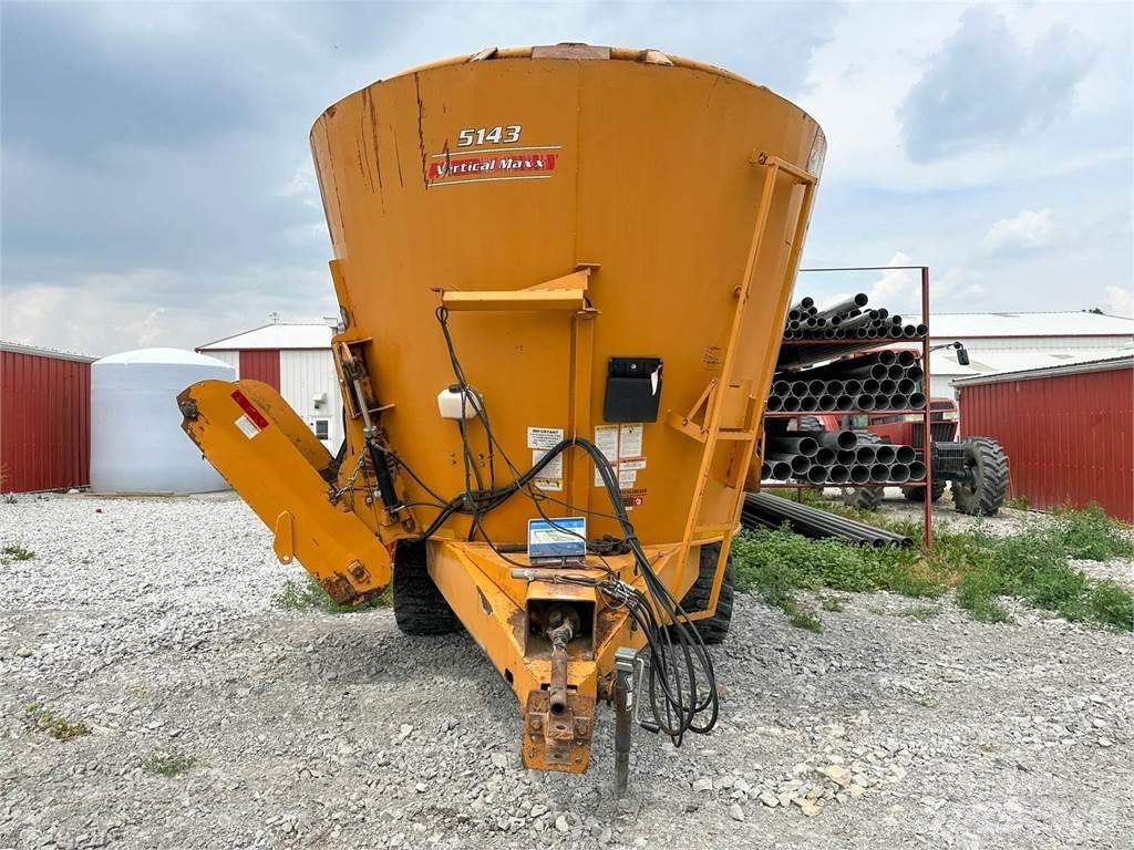 Kuhn 5143 Завантажувачі змішувальних машин