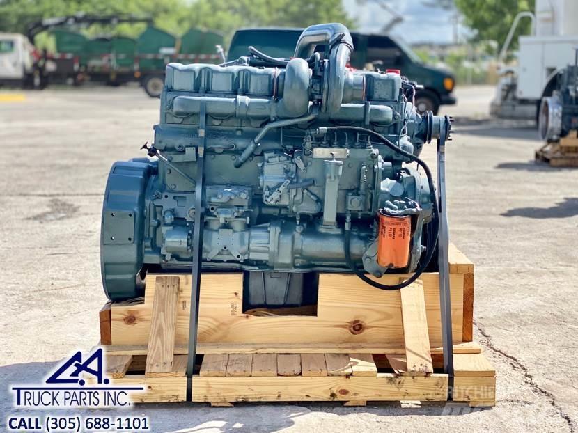Mack 673 Двигуни