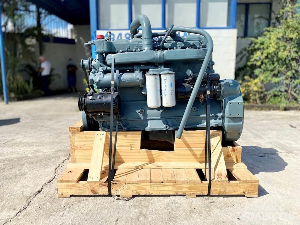 Mack 673 Двигуни