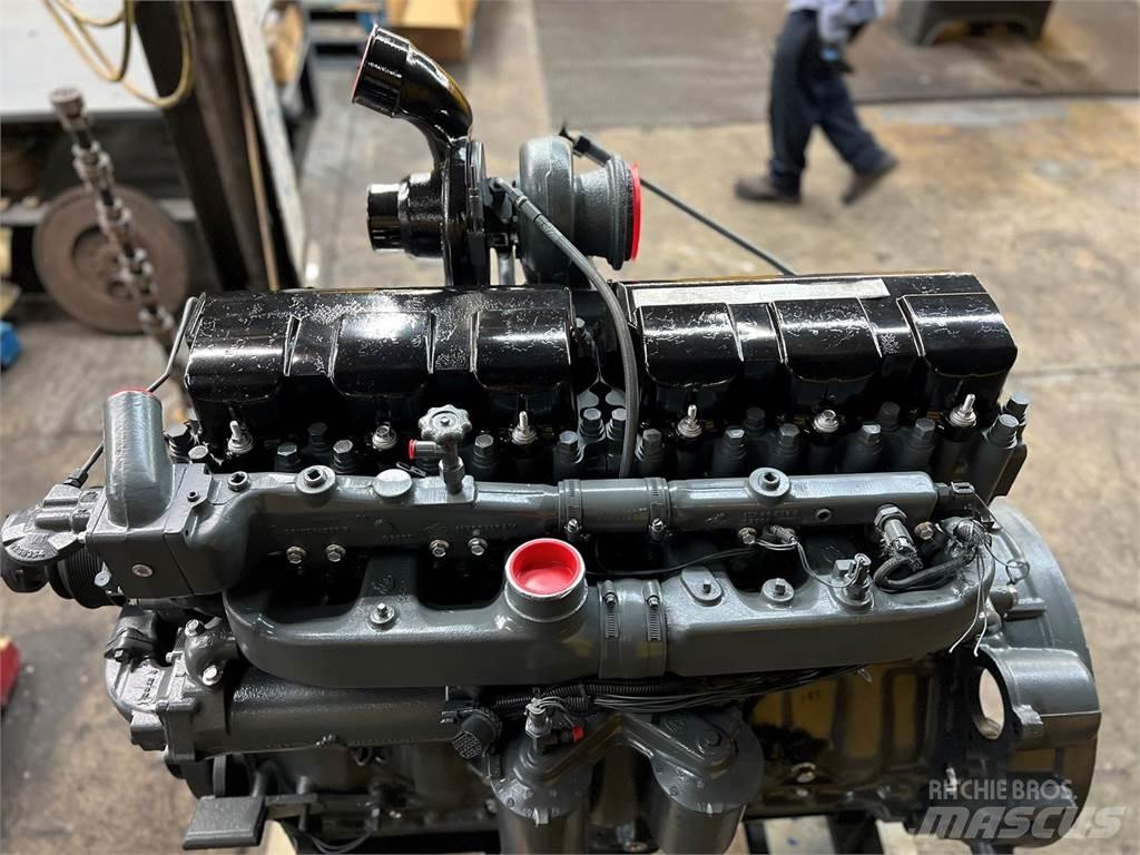Mack E7 Двигуни