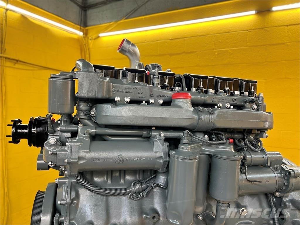 Mack E7 Двигуни