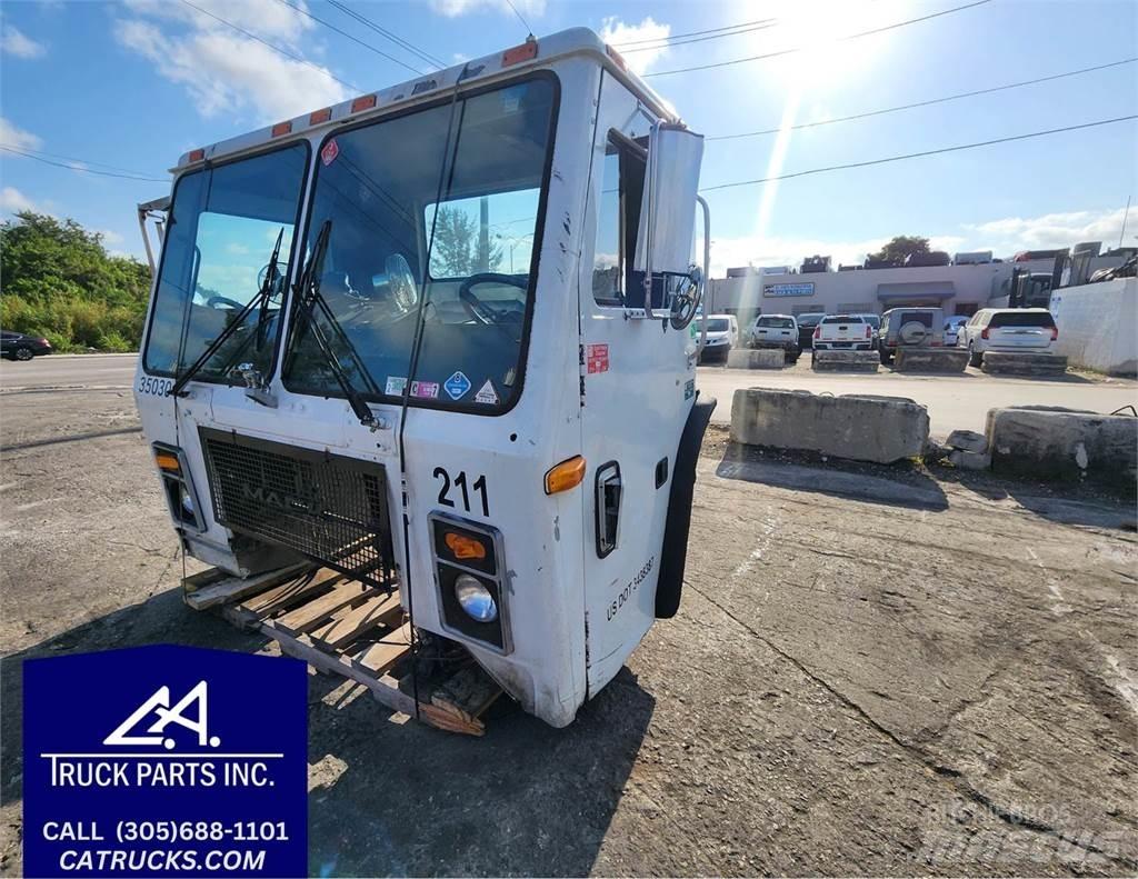 Mack LE613 Транспорт - Інші