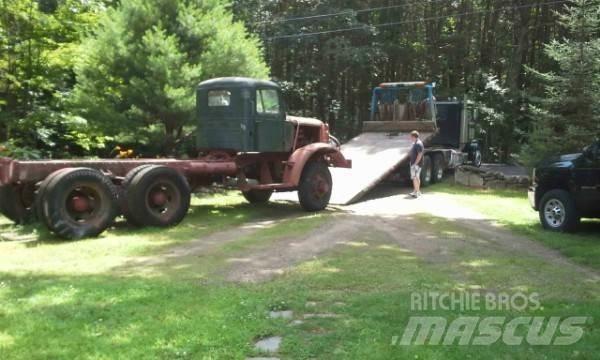 Mack NM Тягачі