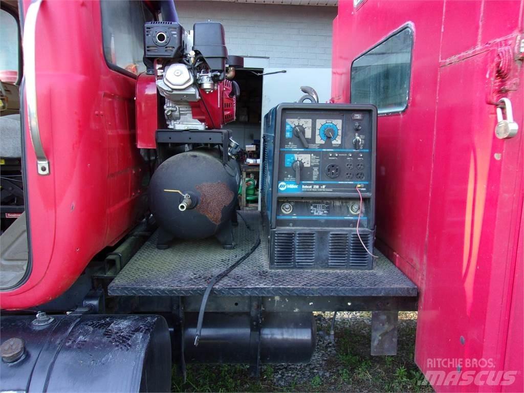 Mack Other Комунальні автомобілі / автомобілі загального призначення