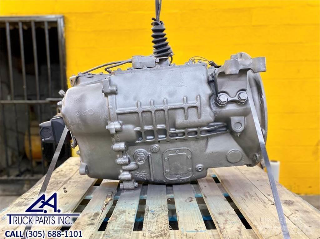 Mack T2080 Двигуни
