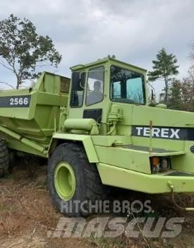 Terex 2566 Панельні фургони