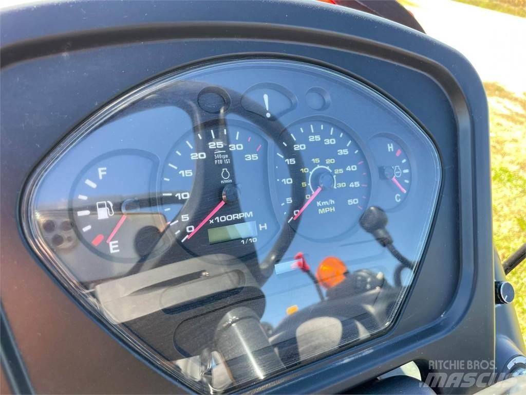 TYM 5835R Трактори