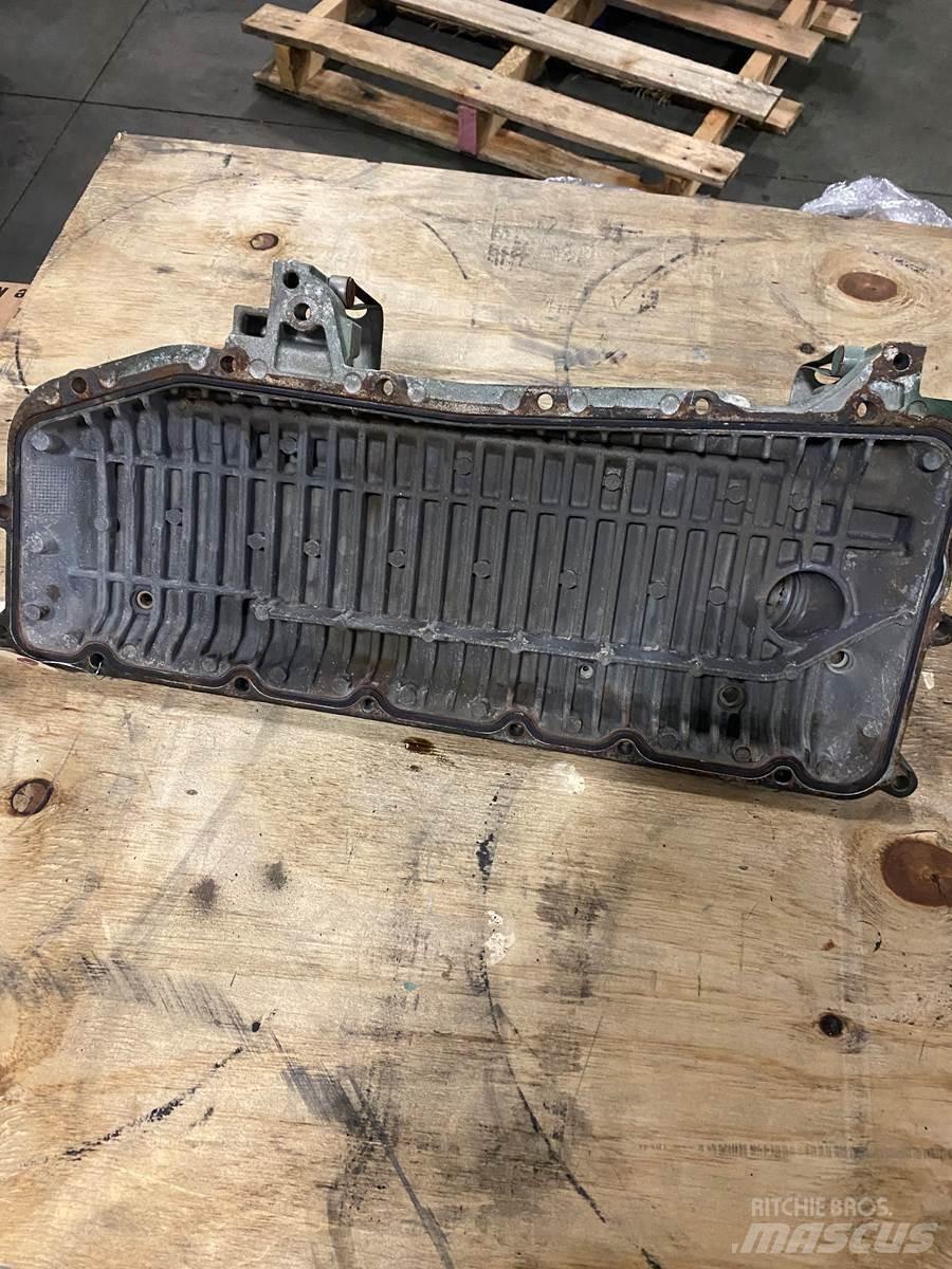 Volvo  Двигуни