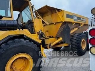 Volvo A25C Зчленовані самоскиди