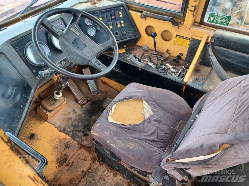 Volvo A35 Панельні фургони