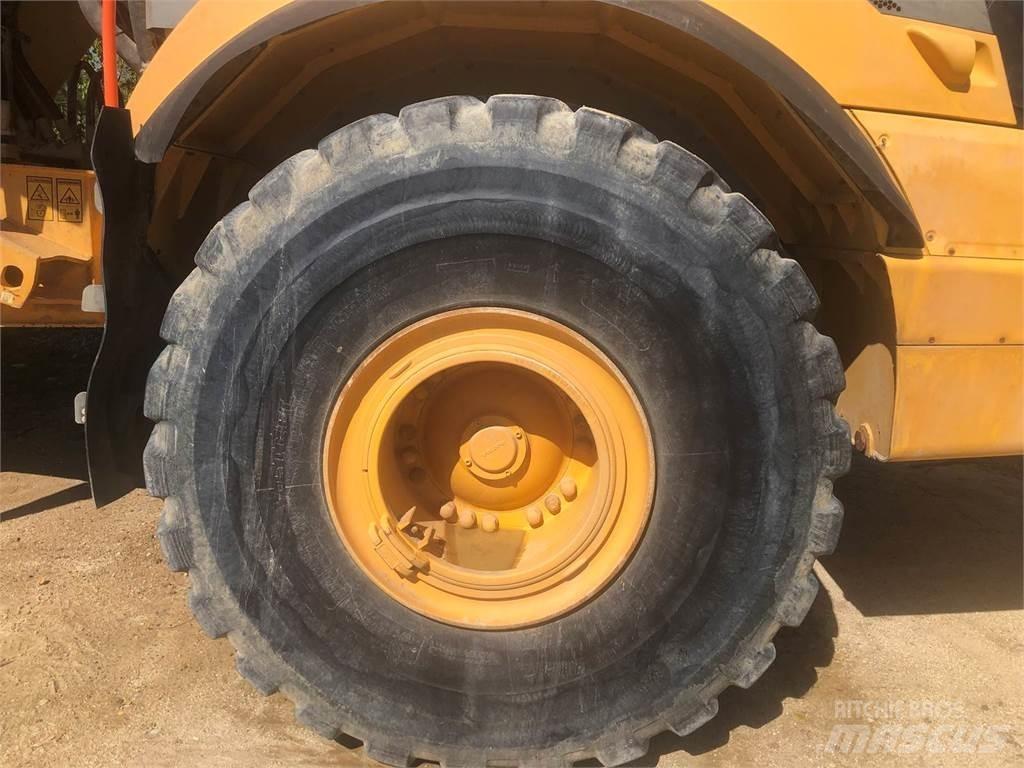 Volvo A40G Зчленовані самоскиди