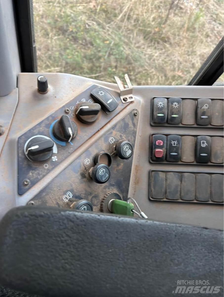Volvo G946 Грейдери