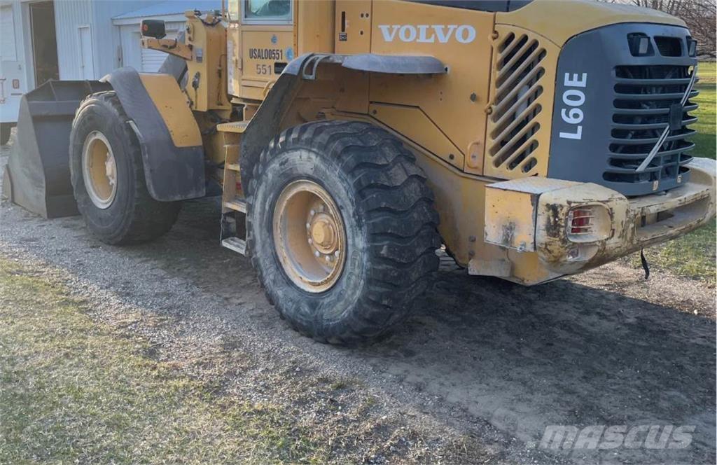 Volvo L60E Фронтальні навантажувачі