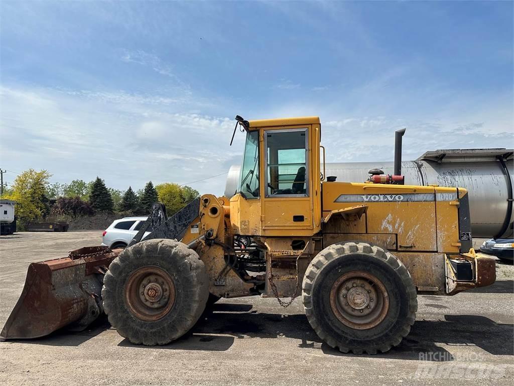 Volvo L70D Фронтальні навантажувачі