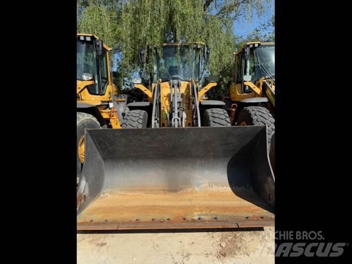Volvo L70H Фронтальні навантажувачі