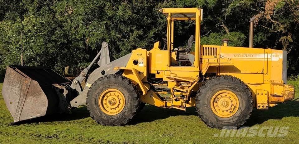 Volvo L90C Фронтальні навантажувачі
