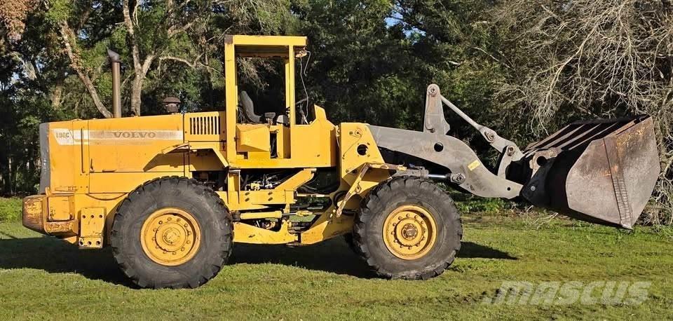 Volvo L90C Фронтальні навантажувачі