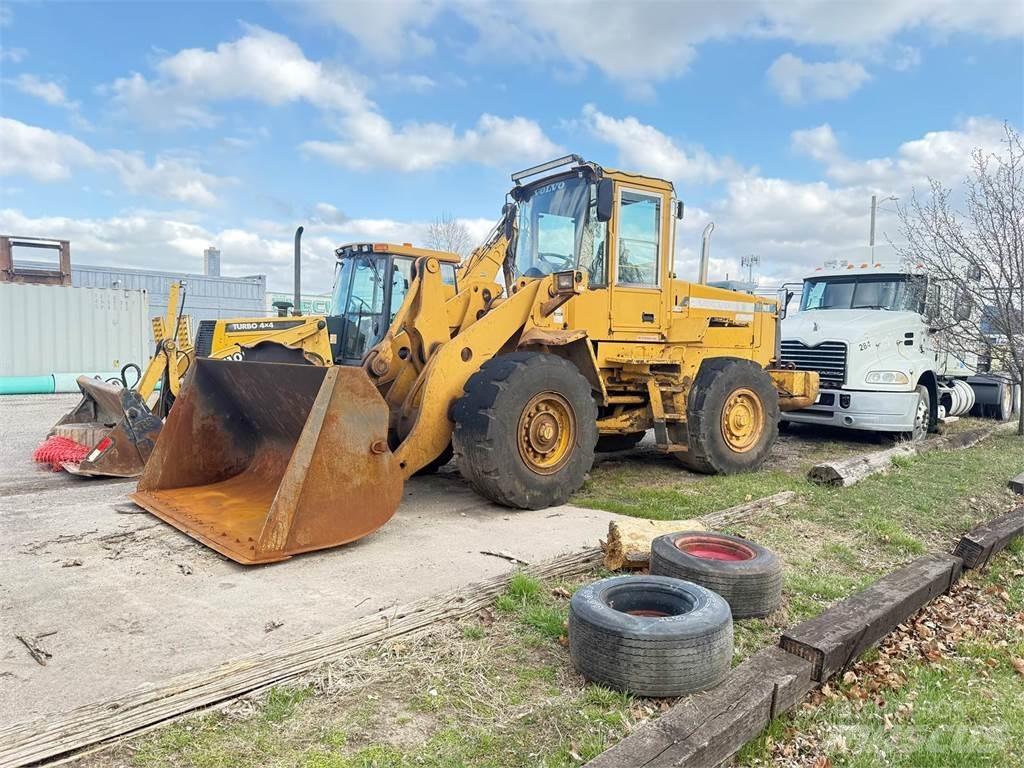 Volvo L90D Фронтальні навантажувачі