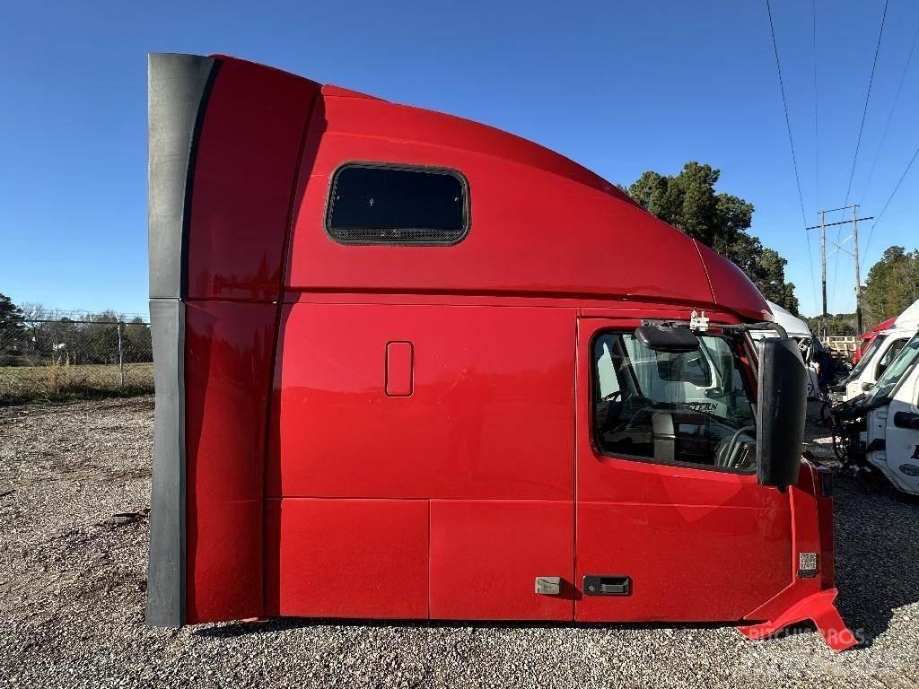 Volvo VNL Транспорт - Інші