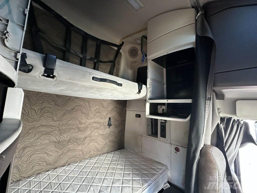 Volvo VNL Транспорт - Інші