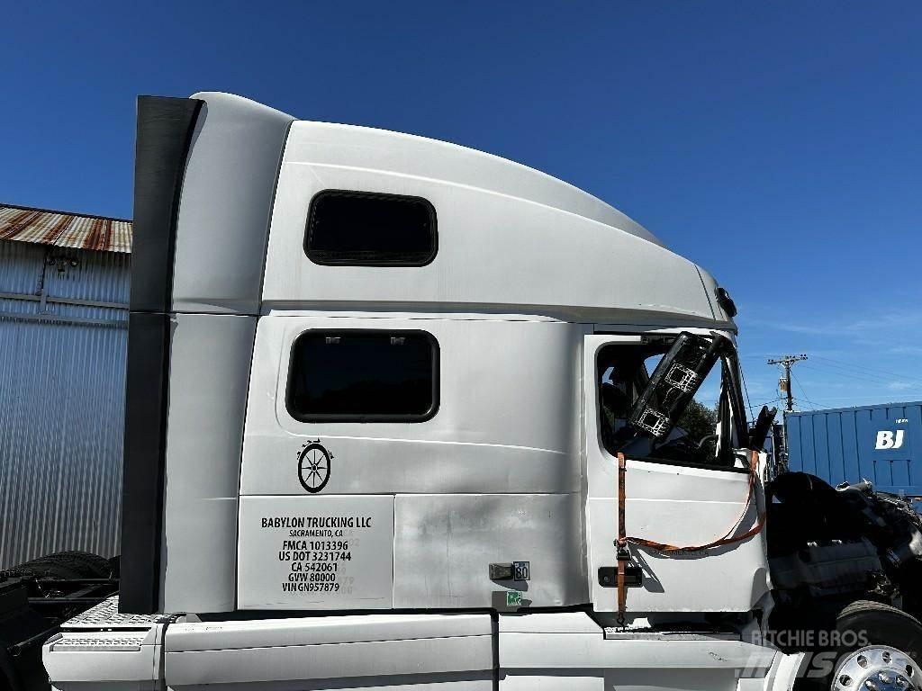 Volvo VNL Транспорт - Інші
