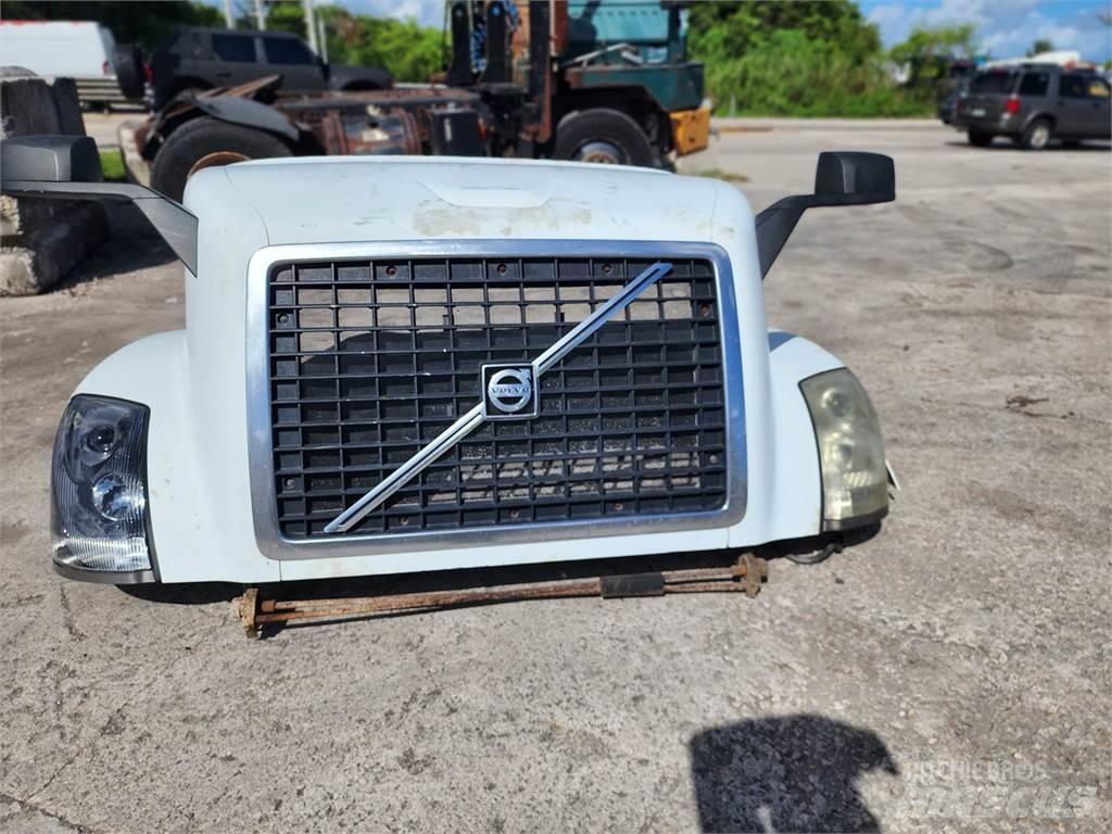Volvo VNL Транспорт - Інші