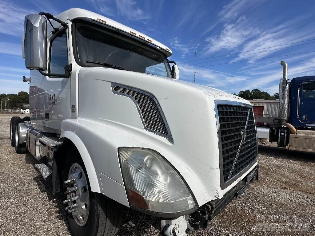 Volvo VNL Транспорт - Інші