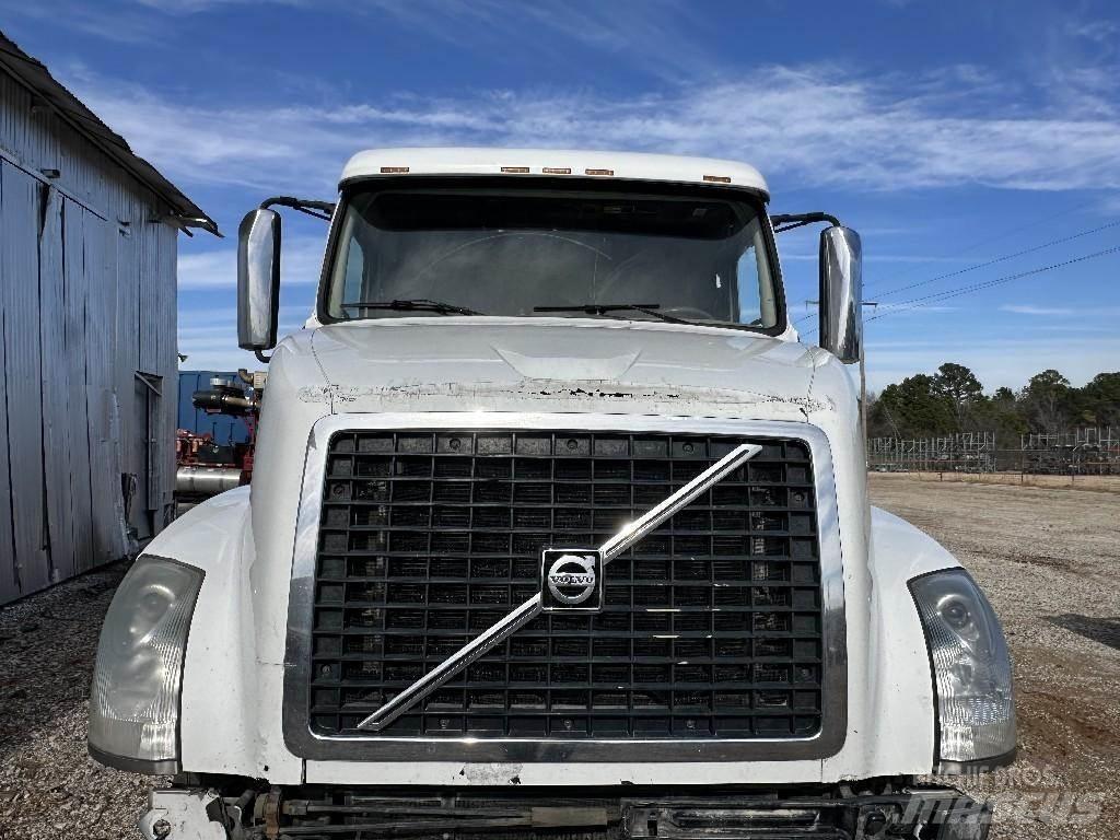 Volvo VNL Транспорт - Інші