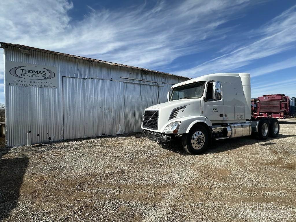 Volvo VNL Евакуатори