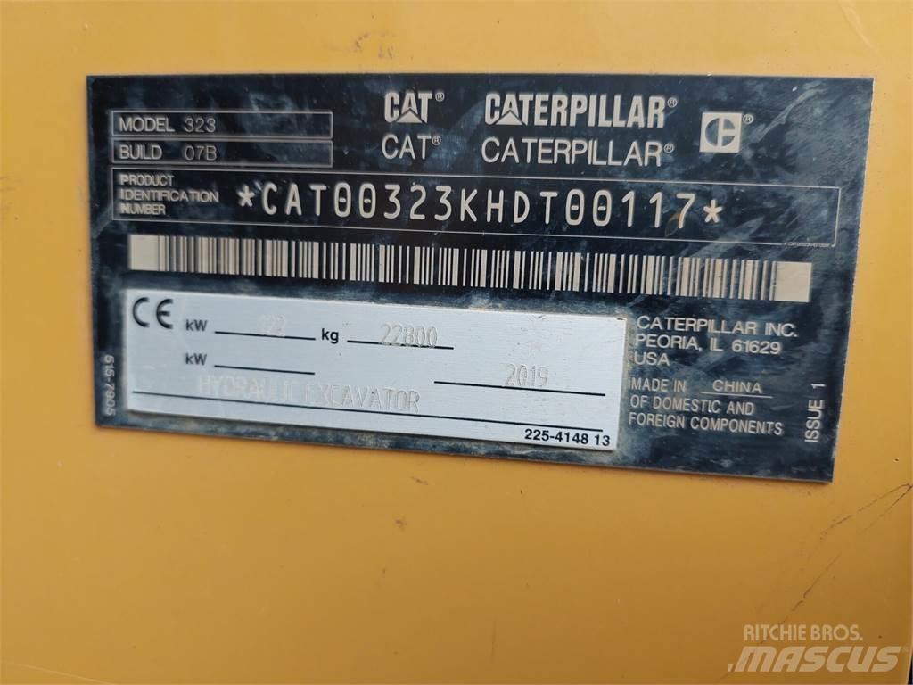 CAT 323 Гусеничні екскаватори