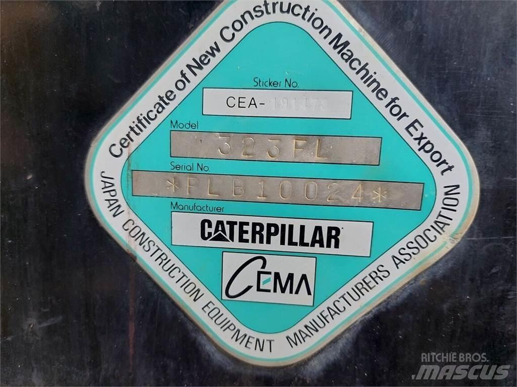 CAT 323F Гусеничні екскаватори