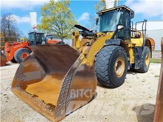 CAT 966M Фронтальні навантажувачі