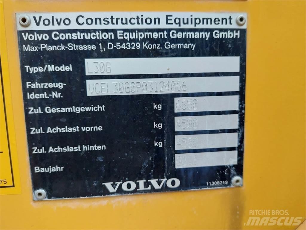 Volvo L30G Фронтальні навантажувачі