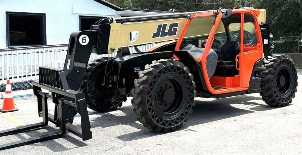 JLG 642 Телескопічні навантажувачі