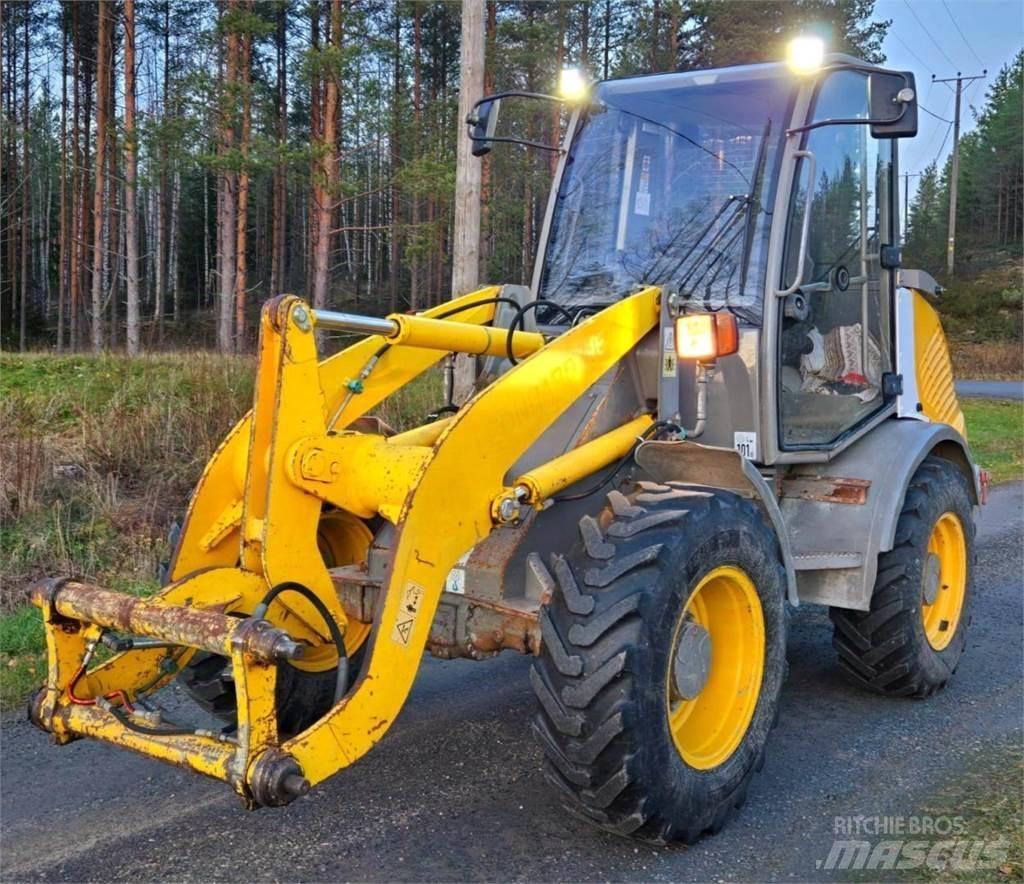 Atlas AR60 Фронтальні навантажувачі