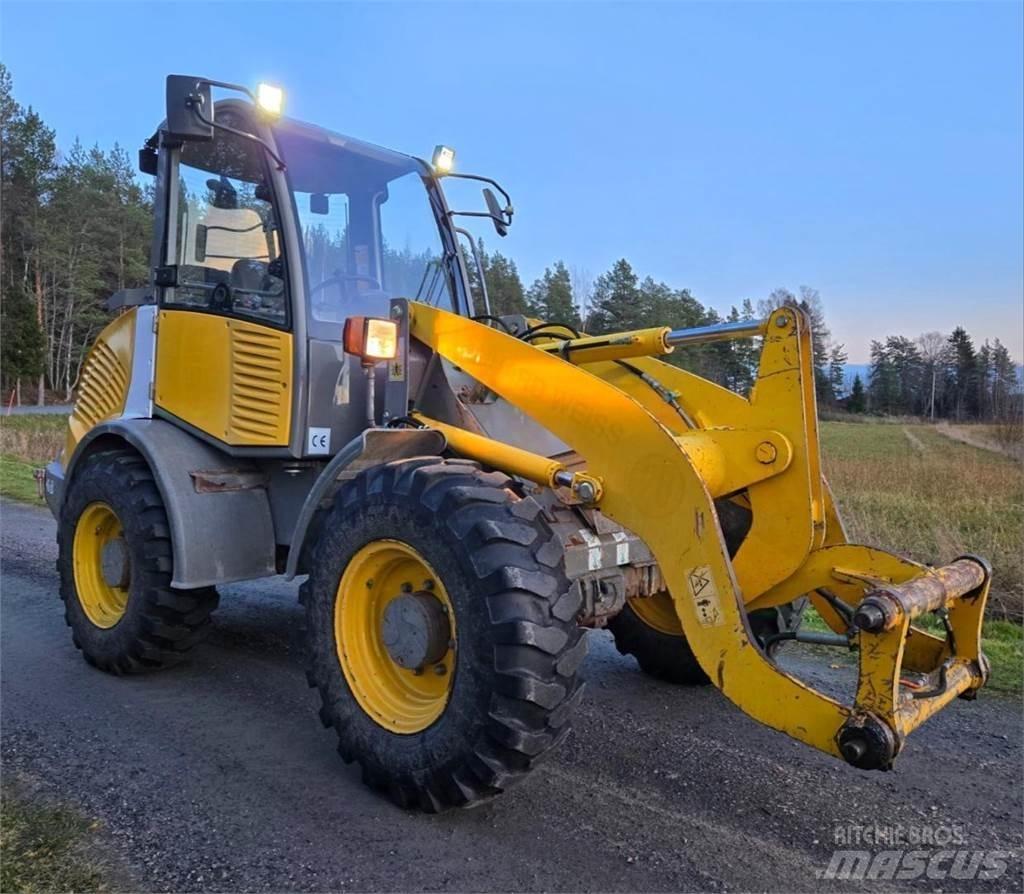 Atlas AR60 Фронтальні навантажувачі