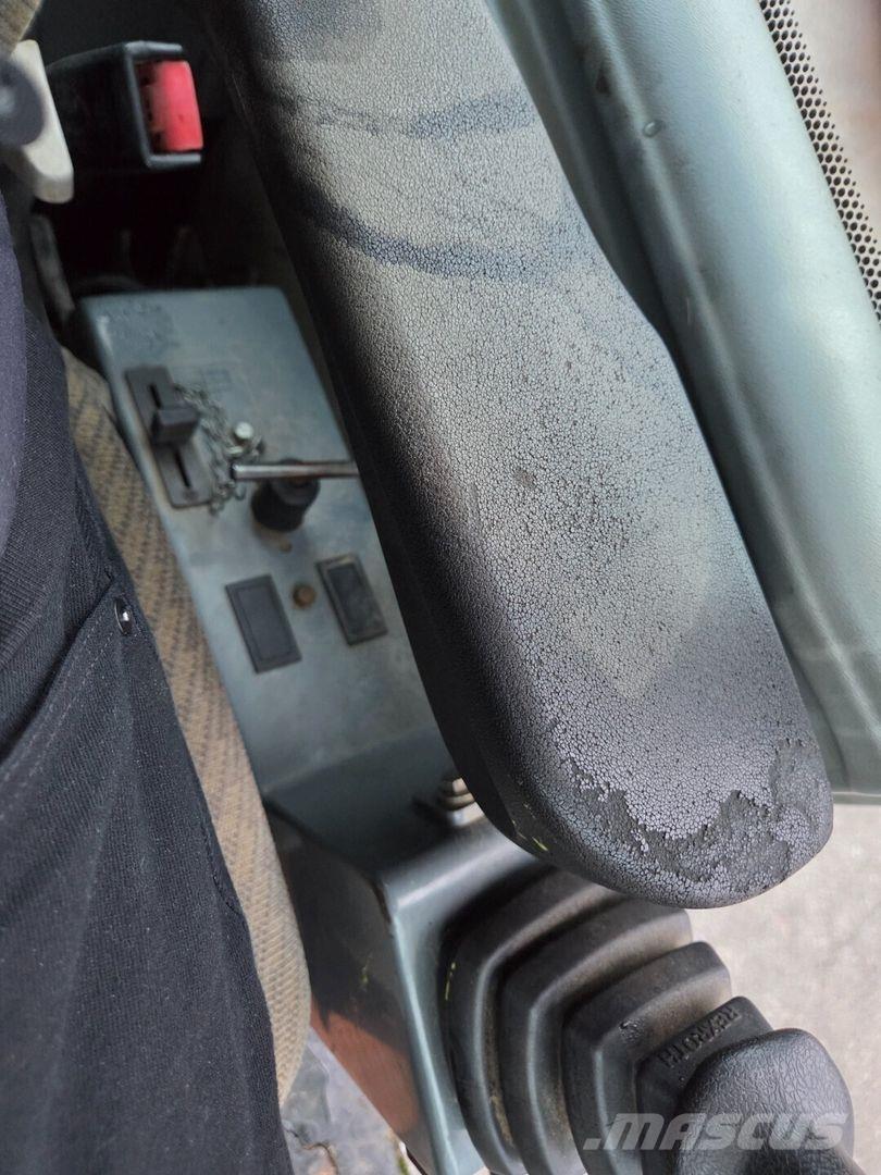 Bobcat 442 Середні екскаватори 7т. - 12т.