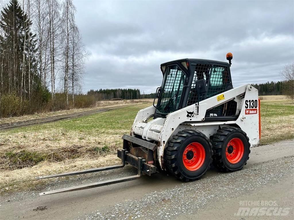 Bobcat S130 Міні-навантажувачі