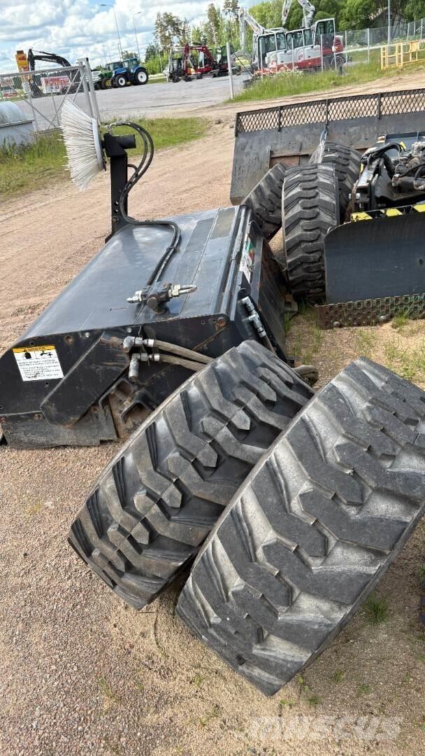 Bobcat S650 Міні-навантажувачі