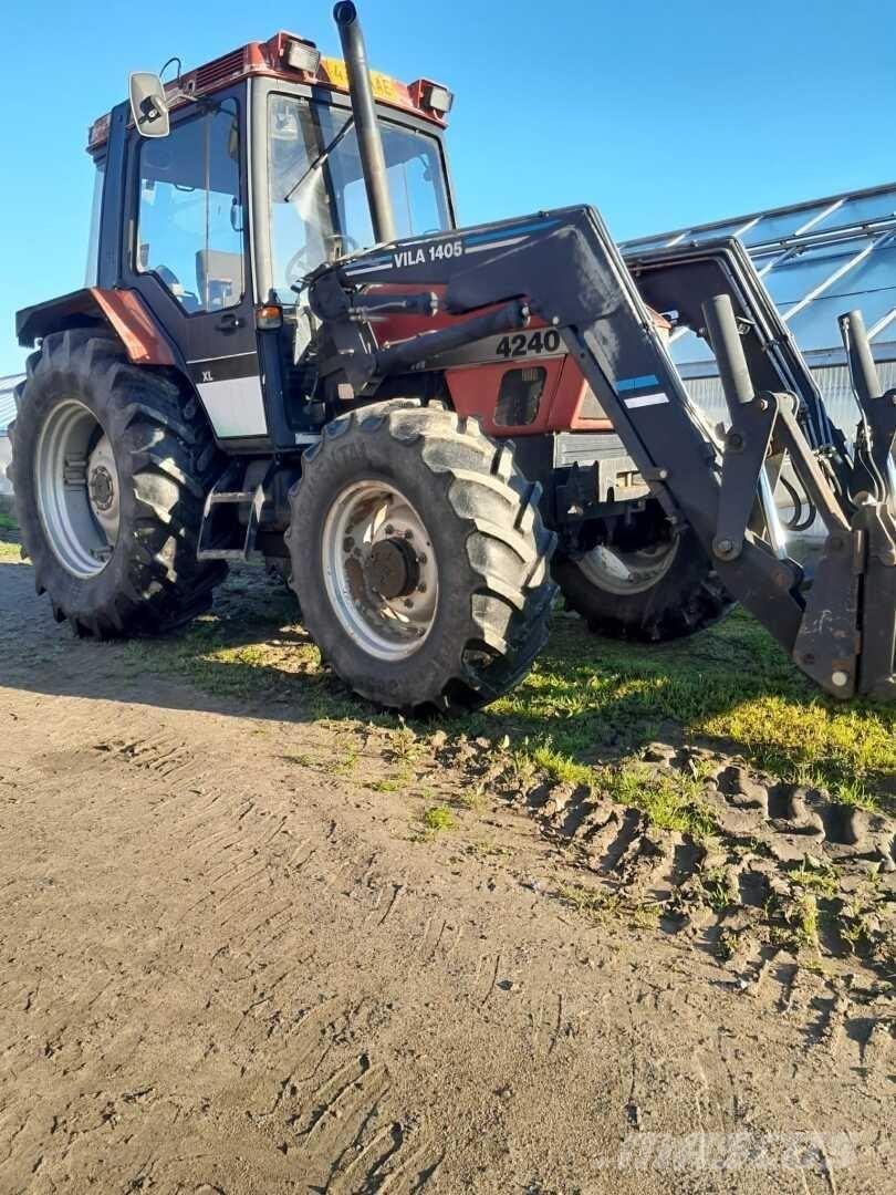 Case IH 4240 Трактори