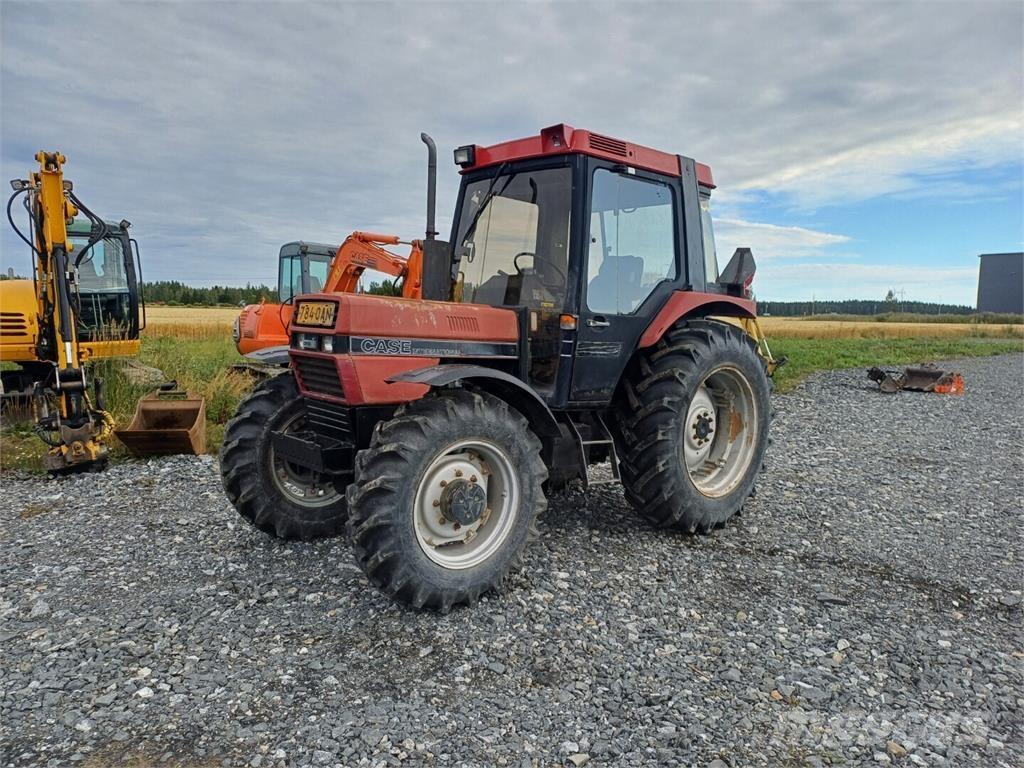 Case IH 685XL Трактори