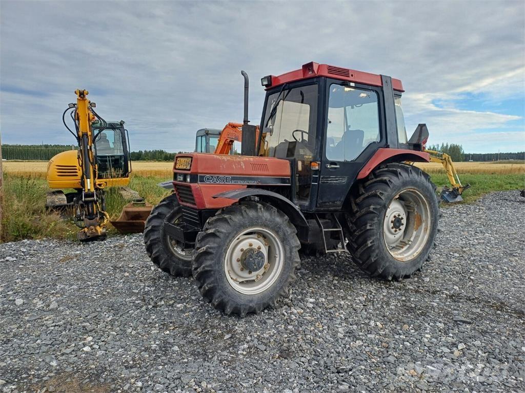 Case IH 685XL Трактори