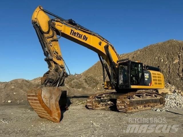 CAT 352F Гусеничні екскаватори
