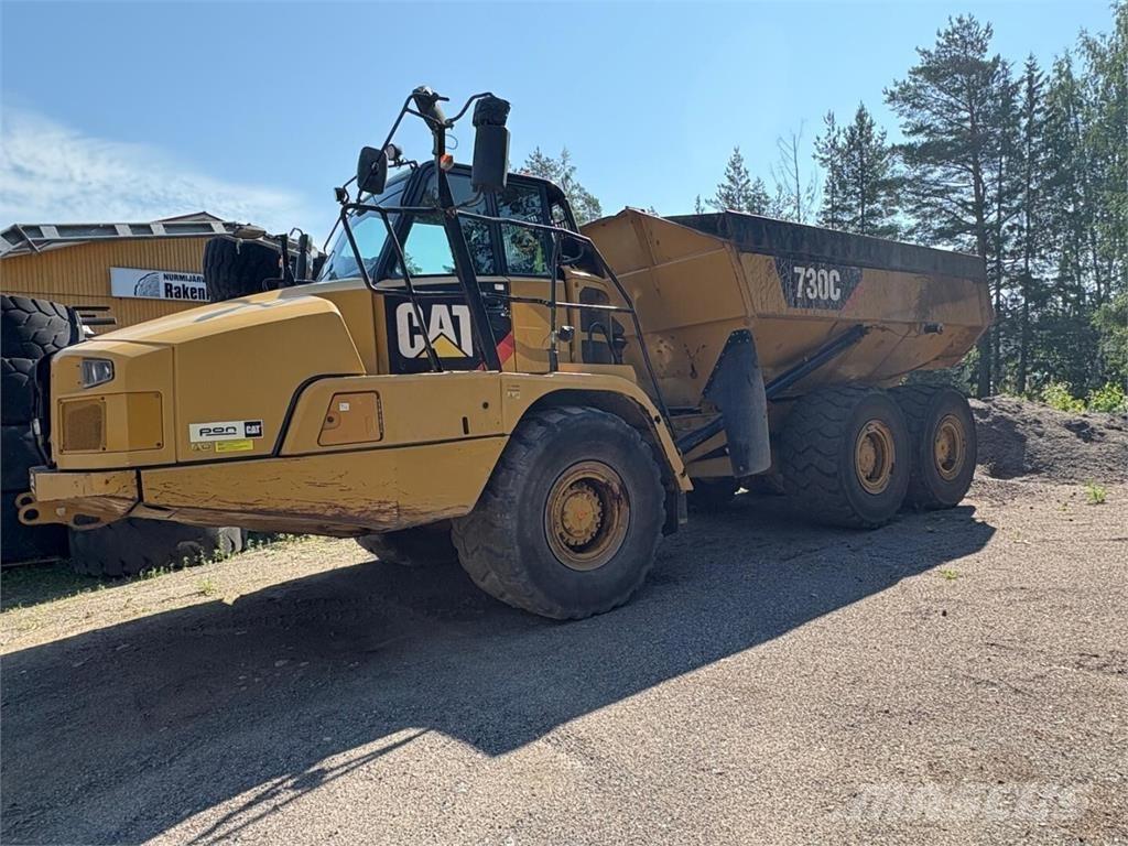 CAT 730 C Зчленовані самоскиди
