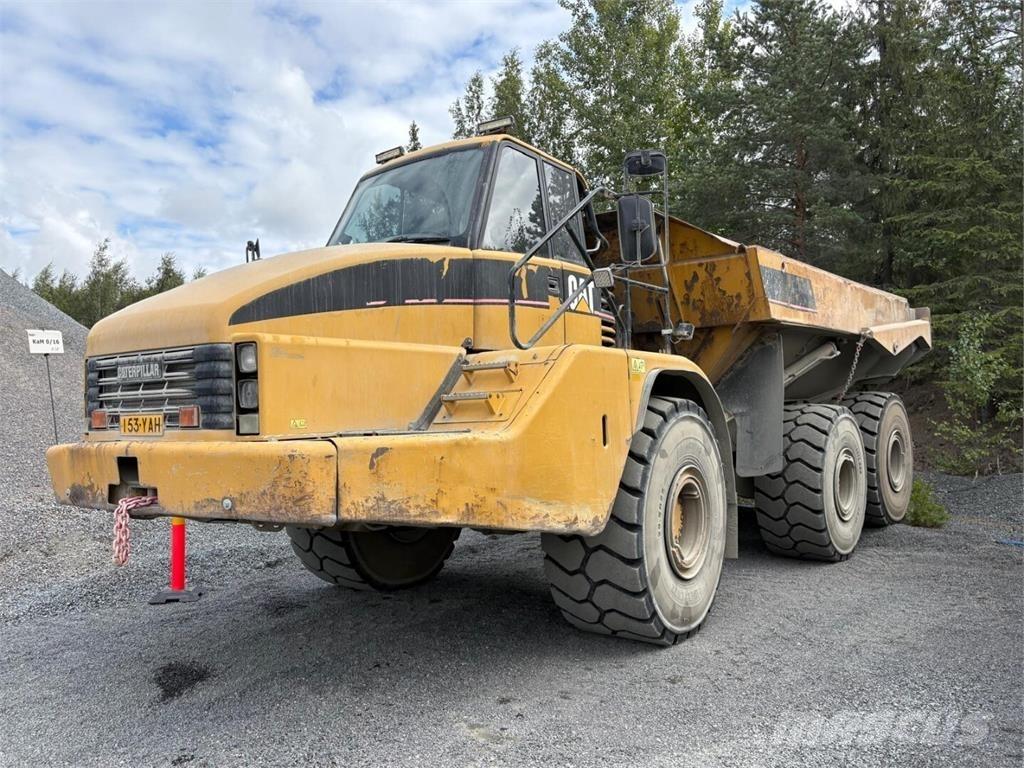 CAT 740 Зчленовані самоскиди