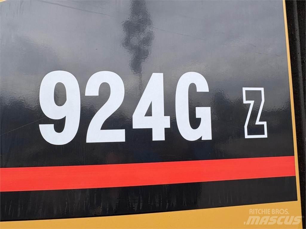 CAT 924 G z Фронтальні навантажувачі