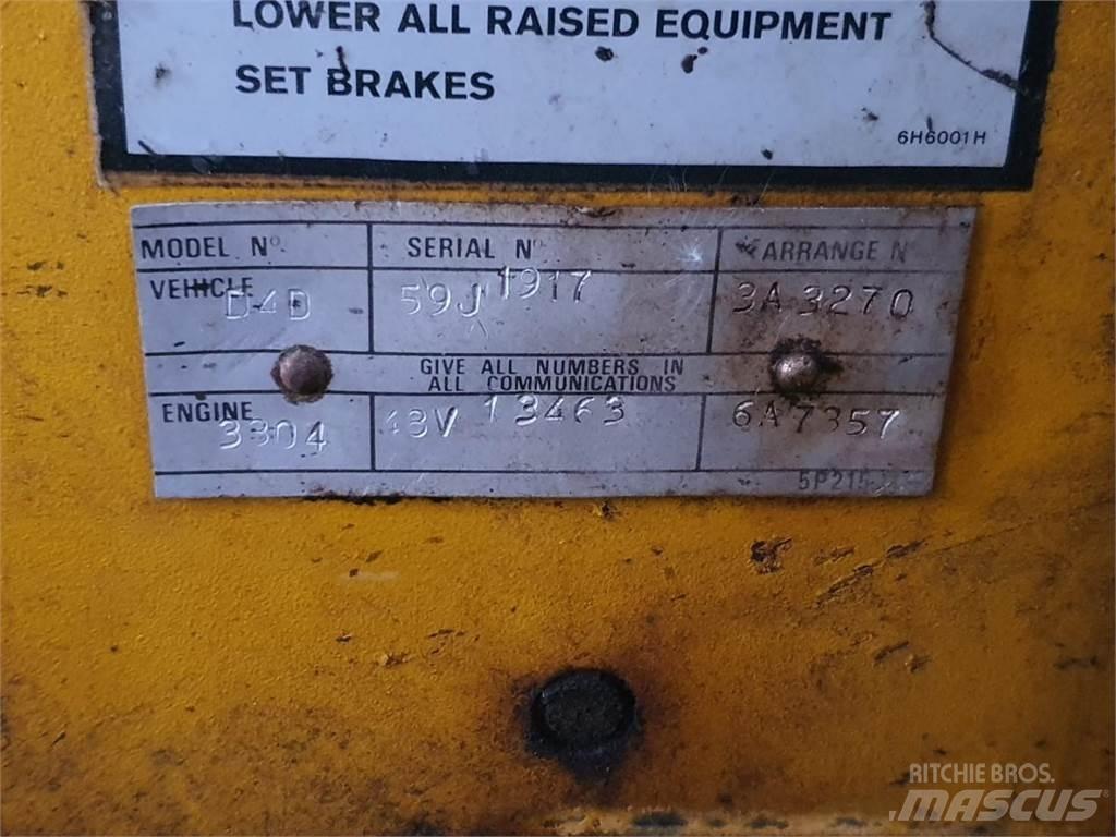 CAT D4D Гусеничні бульдозери