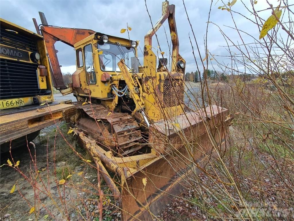 CAT D4D Гусеничні бульдозери