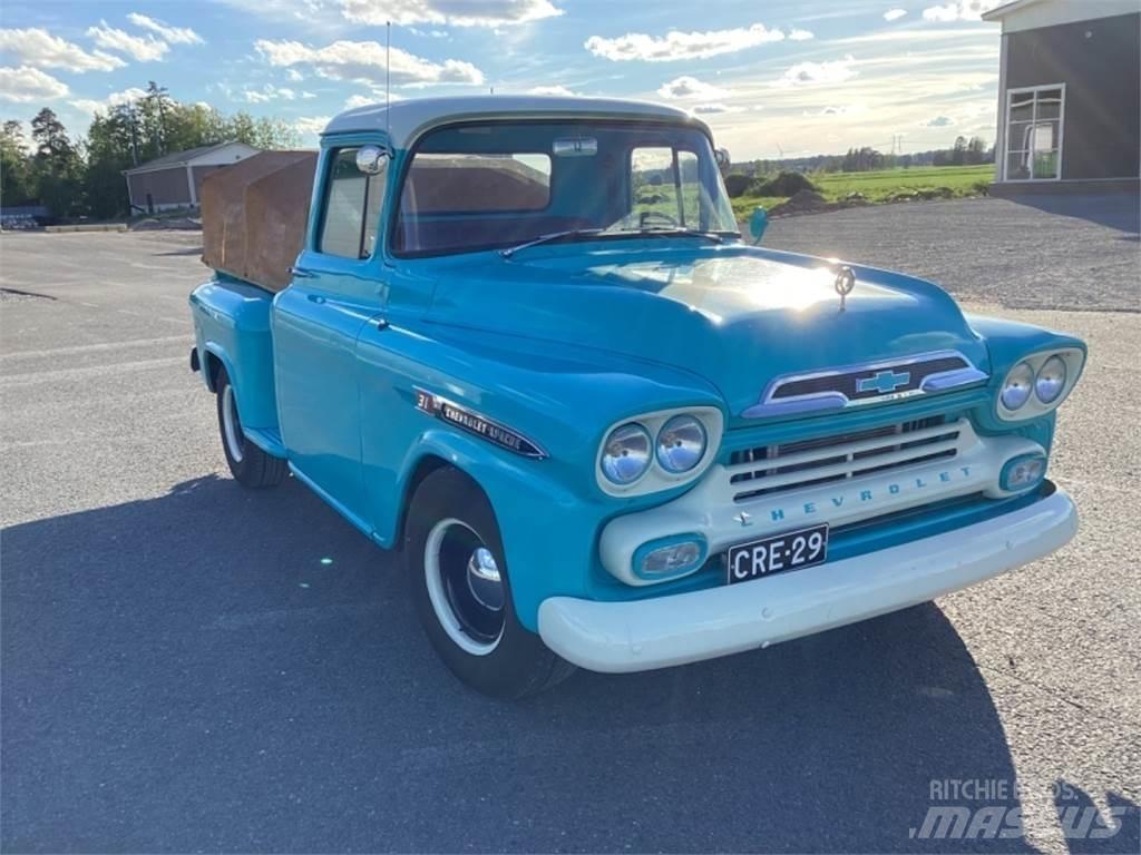 Chevrolet Apace Панельні фургони